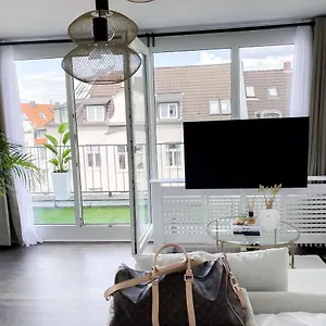 Dani Stylish Minimal Innercity Terrace Apartment